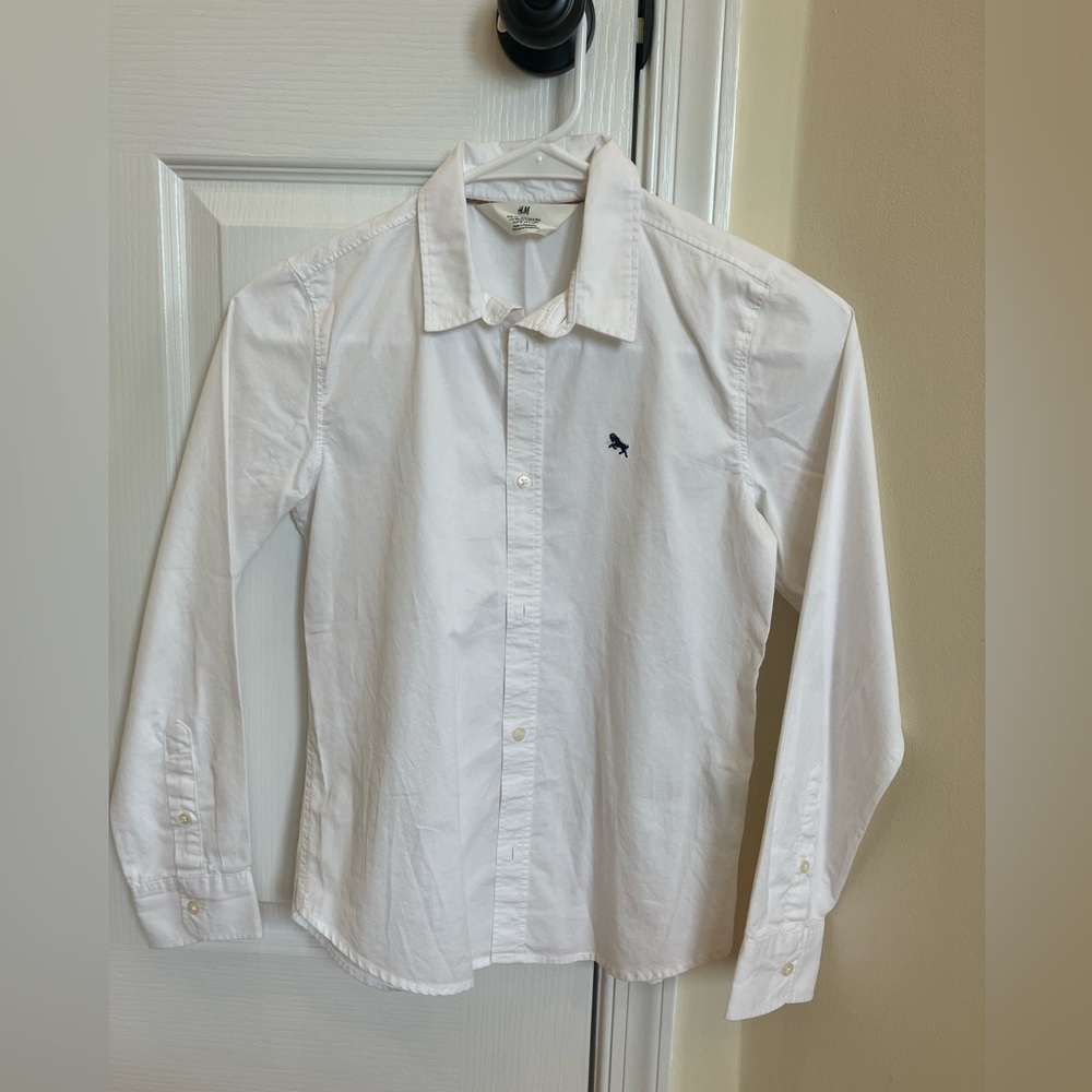 H&M Boys White Shirt Long SLeeve Button up. Size 9-10Y